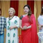 गौरी, करिश्मा र रेखालाई साथमा राख्दै सरिताको प्रश्न–‘म गैह्र कलाकार कसरी ?’