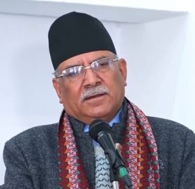 श्रीमती, छोरीहरु र नातिनातिनासहित युएई उड्दै प्रचण्ड