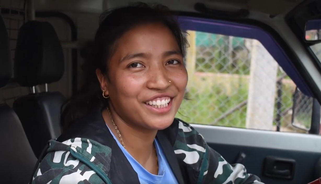 म सडकमा हुँदा धेरैको नजर मैमाथि हुन्छ