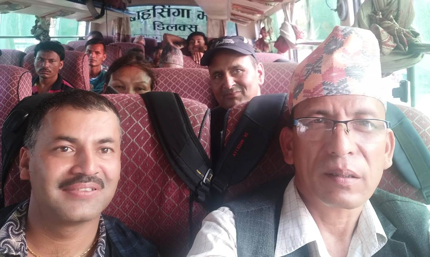 सार्वजनिक यातायात चढने नगर प्रमुख बढुवाल