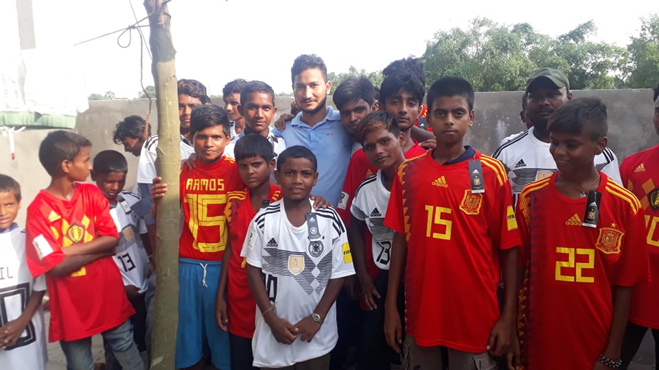 नेबिसंघद्धारा रौतहडका बाढी पिडीतलाई राहत बितरण