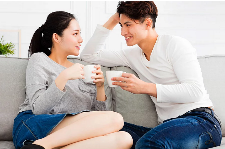 श्रीमान्-श्रीमतीको सम्बन्धमा शिष्टाचार कति अनिवार्य ?