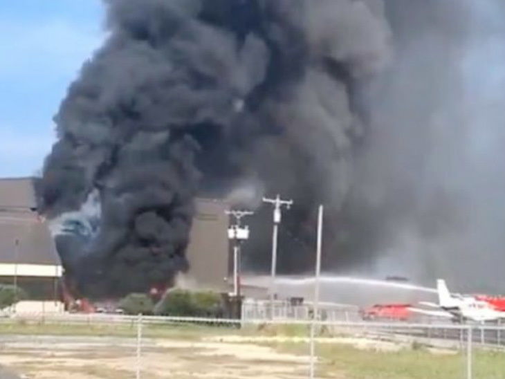 अवतरण गर्ने क्रममा विमानमा आगलागी १० जनाको मृत्यु