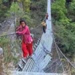 पुल अवरुद्ध हुँदा आवत जावतमा समस्या ।