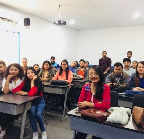 खाजा खर्च बचाएर बादुरे दमाईको उपचारका लागि सहयोग