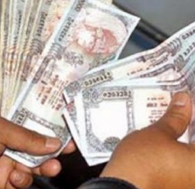 कैलालीबाट ८ हजार घुस सहित दुईजना कर्मचारी पक्राउ