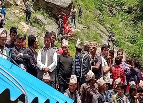 विप्लव समुहद्धारा मुख्यमन्त्री शाहीलाई लक्षित गरी बम विष्फोट