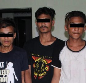 धनगढीमा चोरीमा संग्लन चार जना पक्राउ