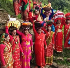 सुदूरपश्चिममा गौरा पर्व सुरु, आज घरघरमा बिरुडा भिजाइँदै