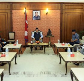 नेकपामा उथलपुथल : दुई बैठकका रणनीतिक निर्णयहरु जसले गर्दैछ शक्ति सन्तुलनमै फेरबदल !