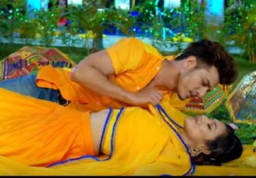 रेविकालाई हाने पुष्पले झटारो