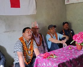 बिद्यार्थीले आफुले सिकेर अरुलाई सिकाउदै बिपत जोखीम सम्बन्धी ज्ञान