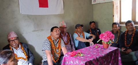 बिद्यार्थीले आफुले सिकेर अरुलाई सिकाउदै बिपत जोखीम सम्बन्धी ज्ञान