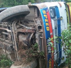 बैतडीमा बस दुर्घटना, २१ जना घाइते