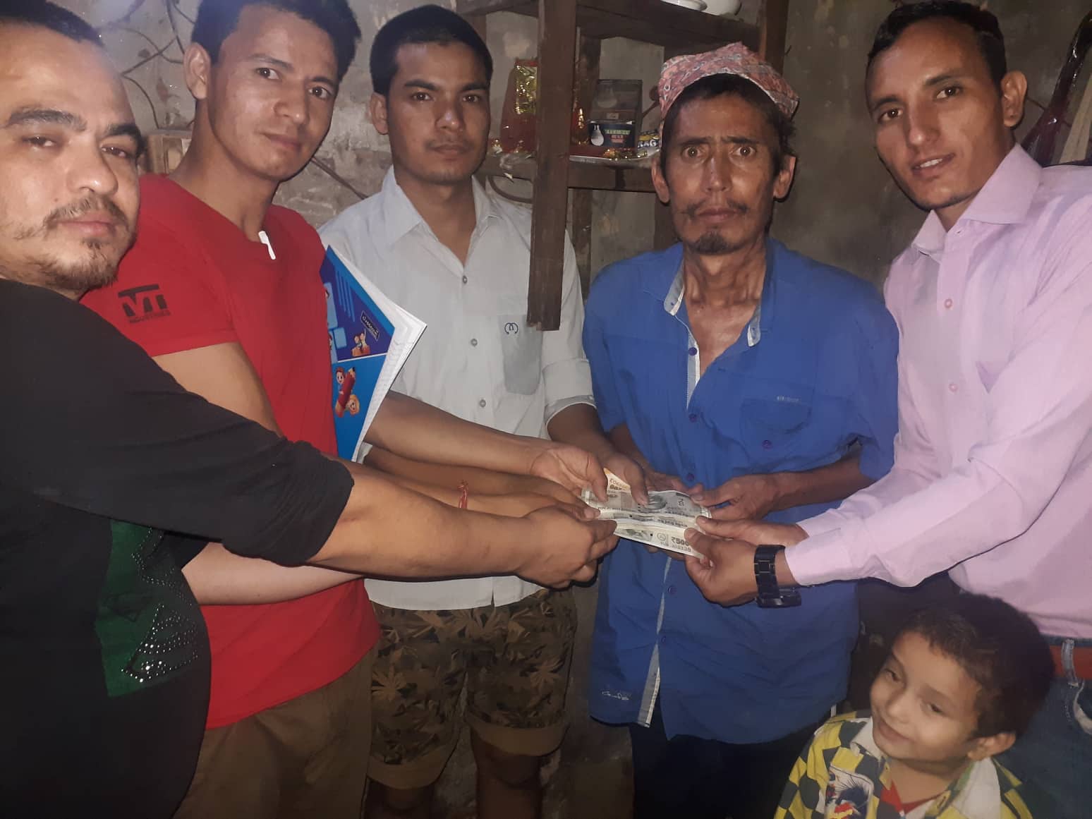 पिडितलाई भारतमा सहयोग हस्तान्तरण