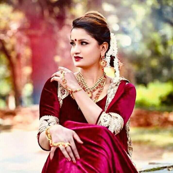 अनमोल केसीसँग डेट जान चाहन्छु – सङ्गम