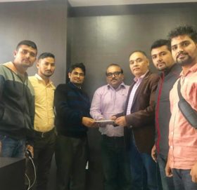 चम्ल्याहा जन्माएकी धनगढीकी खगित्रालाई सौर्य एयरलाईन्सको ५० हजार सहयोग