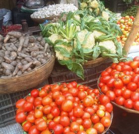 दशैं नजिकिएसँगै तरकारीको मूल्य ह्वातै बढ्यो, प्याजको मूल्य दोब्बर