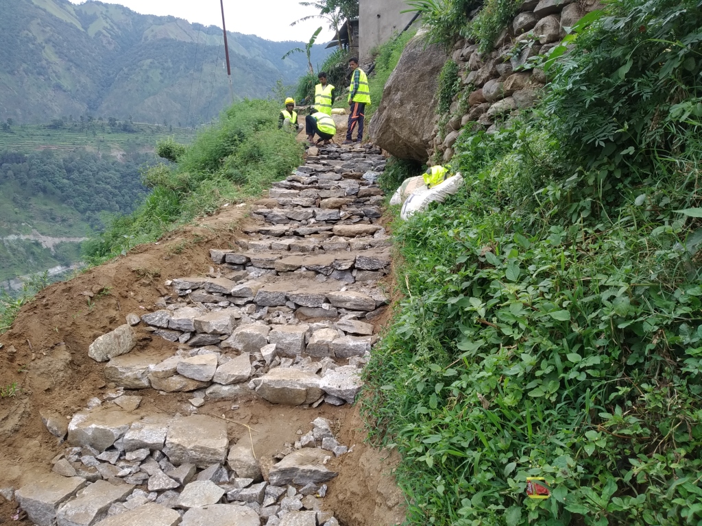 प्रधानमन्त्री रोजगार कार्यक्रममा १५ ओटा योजना सम्पन्न