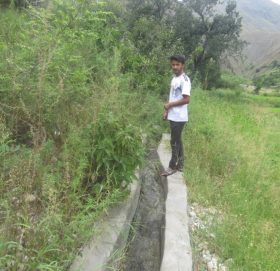 लामो समयदेखी बाझो रहेको बगरबाट लाखौको आम्दानी