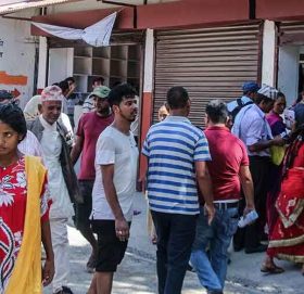 अस्पतालमा बिरामी, क्लिनिकमा डाक्टर