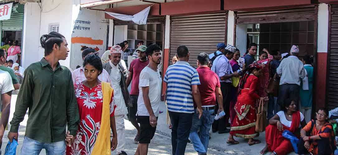 अस्पतालमा बिरामी, क्लिनिकमा डाक्टर