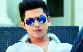 अनमोलको फेरिएको गेटअप