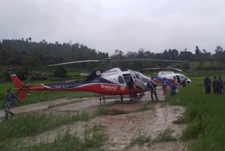 बाजुरामा सुत्केरी महिलाको हेलीकप्टरबाट उद्धार
