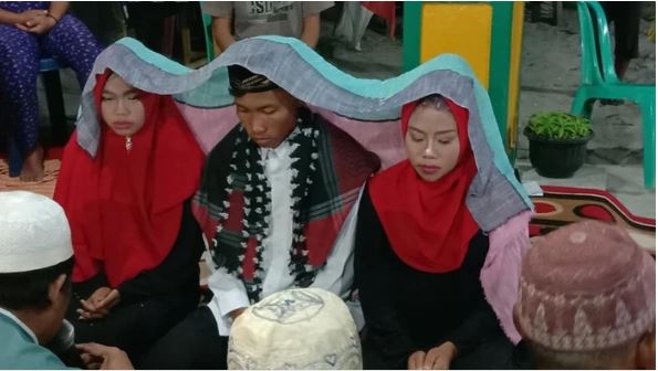 प्रेमिकाहरुको मन नदुखोस् भनेर एउटै मण्डपमा दुईजनासँग गरे विवाह, दाइजो पनि दिए