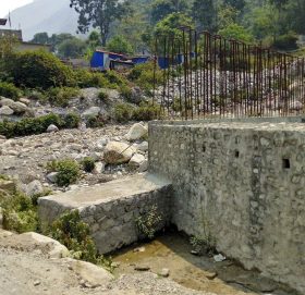 धौलीगाड खोलाको पुल निर्माण ४ वर्षदेखि अलपत्र