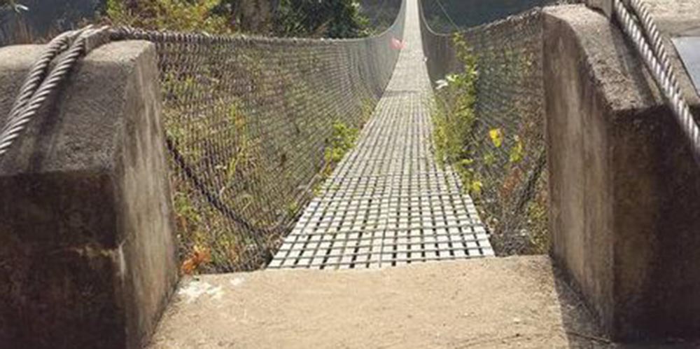 वडाध्यक्षले झोलुङ्गे पुल कबाडीमा बिक्री गरेपछि..