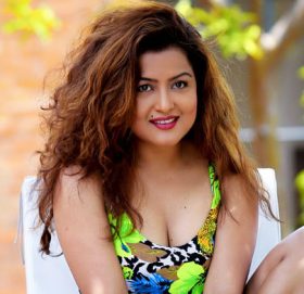 अभिनेत्री रेखा थापाको आरोप : हलका कारण फिल्म चलेन