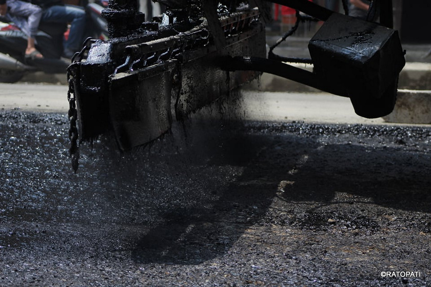 ३९ वटै सडकको कालोपत्रे काम नलाग्ने, प्राविधिक आफैं ठेकेदार !