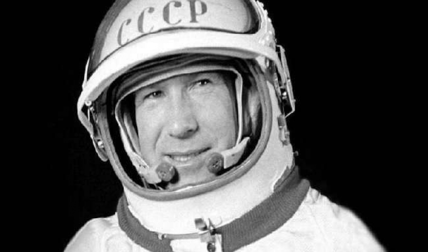 पहिलो पटक अन्तरिक्षमा हिँडेर इतिहास रच्ने लियोनोवको निधन