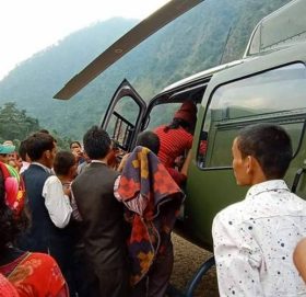 बैतडीमा सुत्केरीलाई म्याद नाघेको औषधी, धन्न सेनाको हेलीकोप्टरले ज्यान जोगायो