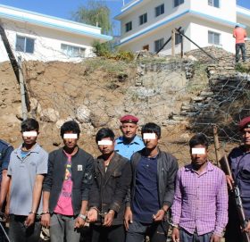 दश हजार नगद सहित पाँच जुवाडे पक्राउ