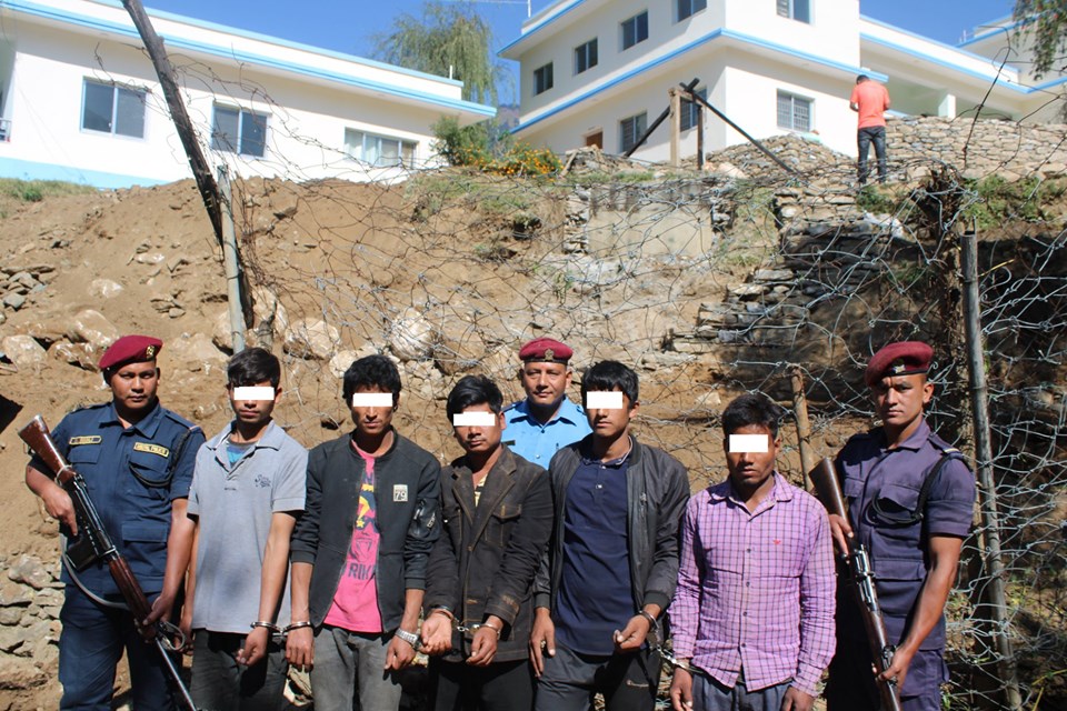 दश हजार नगद सहित पाँच जुवाडे पक्राउ