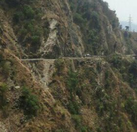 भगवानको नाम लिँदै भीमदत्त राजमार्गमा यात्रा