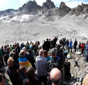 किन गरियो हिमनदीको अन्तिम संस्कार ?