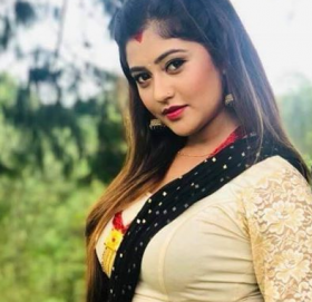 सुन्दरताले भरिएकी नेपाली नायीका