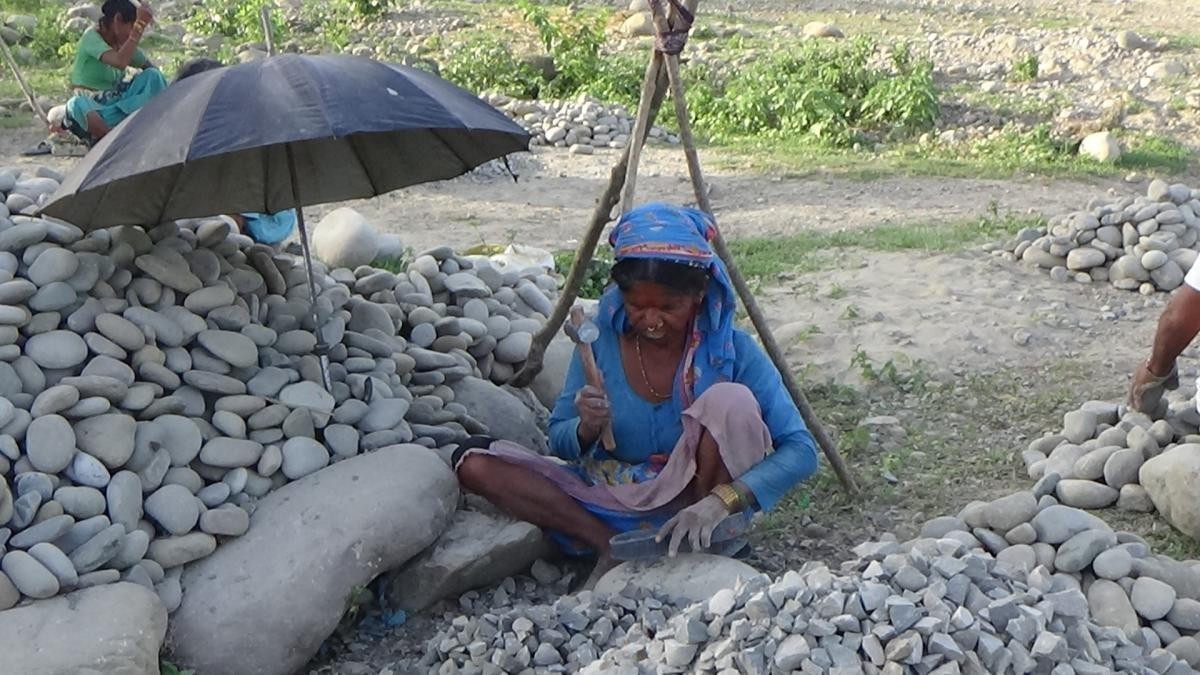 दशैं तिहारले छुन नसकेको जीवन