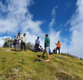 खप्तडमा पर्यटक बढे, बस्ने व्यवस्था नहुँदा समस्या