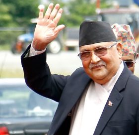 नेकपा विवाद : बैठकबाट किन डराउँछन् ओली ?