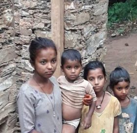 टुलुटुलु अरुको दशैं हेरेर बित्दैछ, टुहुरा बालबालिकाको दशैं