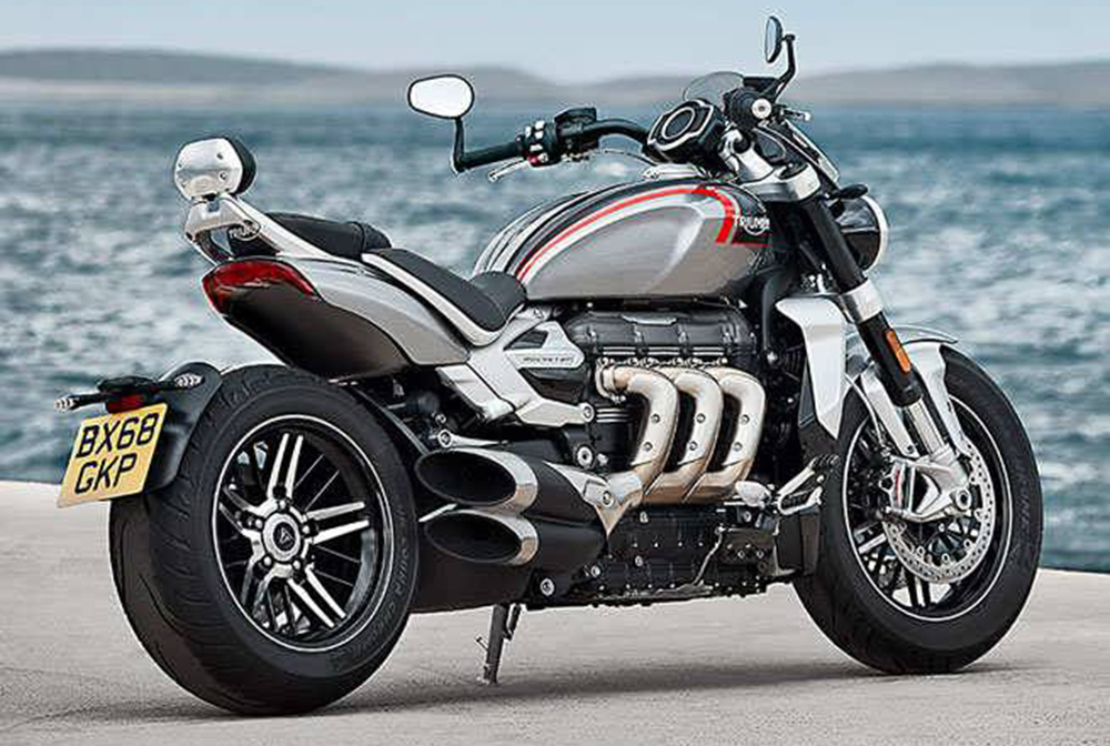 २५ सय सिसीको ट्राम्फ रकेट ३ मोटरसाइकल सार्वजनिक हुँदै