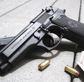 चितवन मेडिकल कलेजको होस्टलमा गोलीसहित पेस्तोल भेटियो