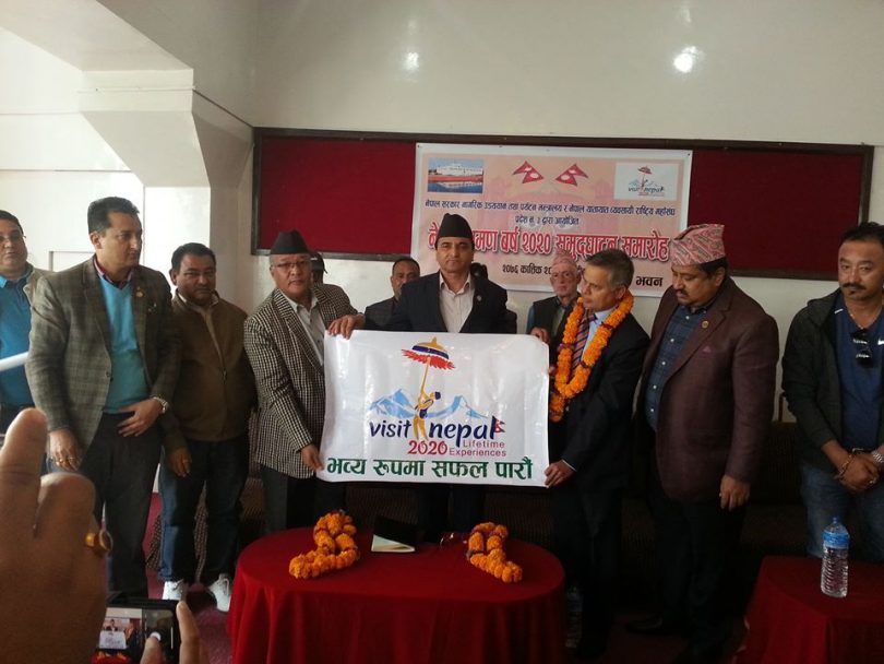 तीन लाख सवारी साधनमा नेपाल भ्रमण वर्ष २०२० को लोगो राखिदै