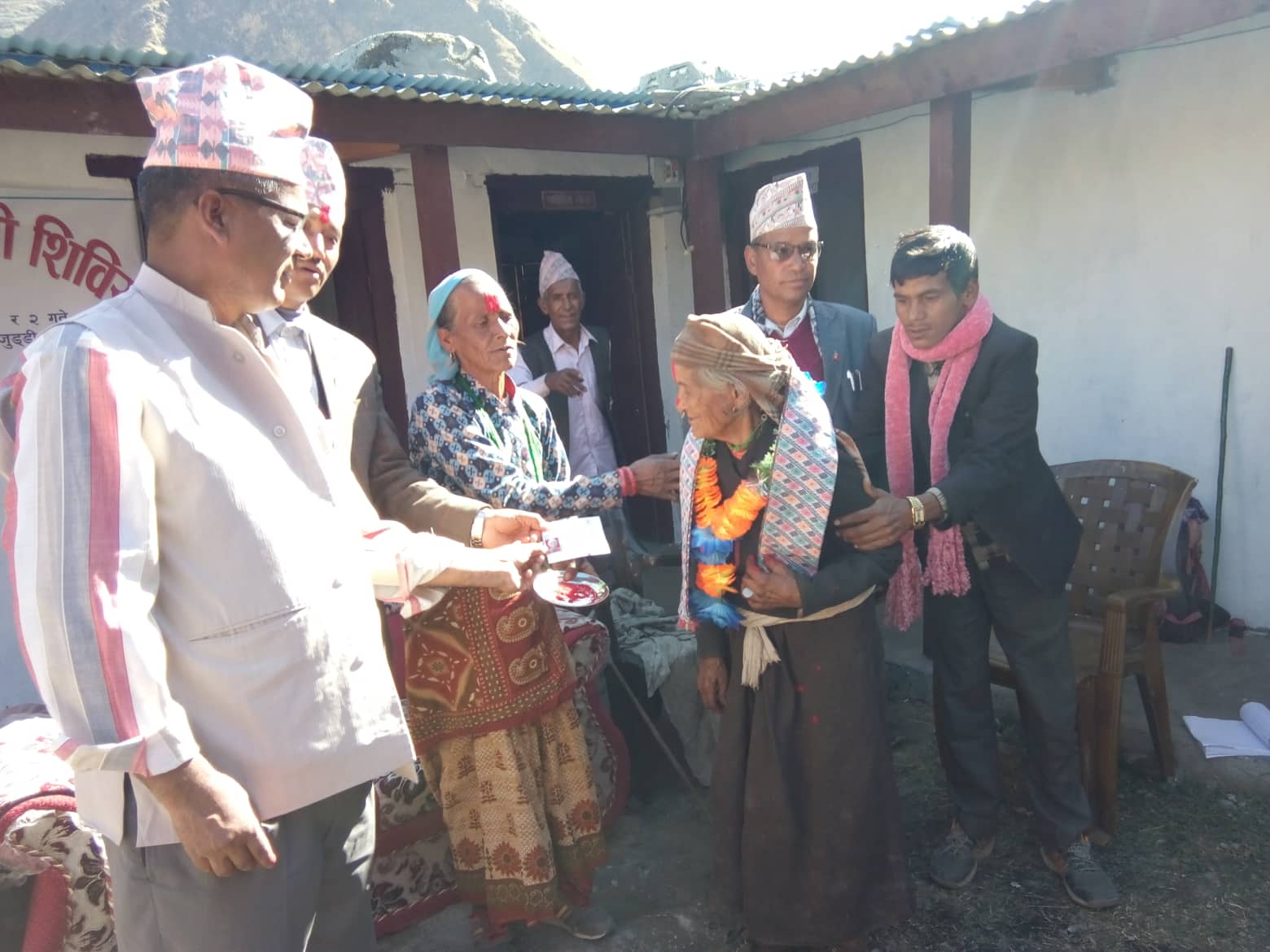 ९६ बर्षको उमेरमा गाँउमै नागरिकता