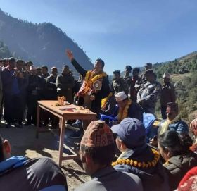 बाजुराको विकासका लागि सदैव तयार रहेको मन्त्री शाहको भनाई