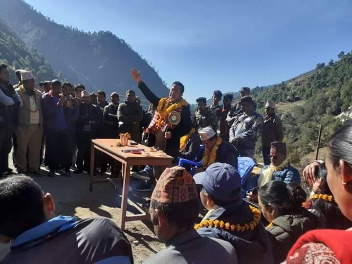 बाजुराको विकासका लागि सदैव तयार रहेको मन्त्री शाहको भनाई